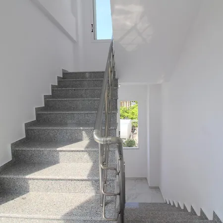 Moonshine Apartment Ksamil