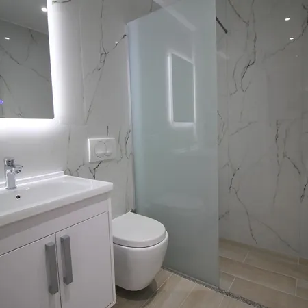 Moonshine Apartment Ksamil