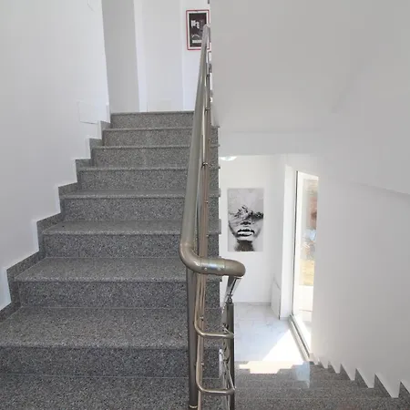 Apartment Moonshine *